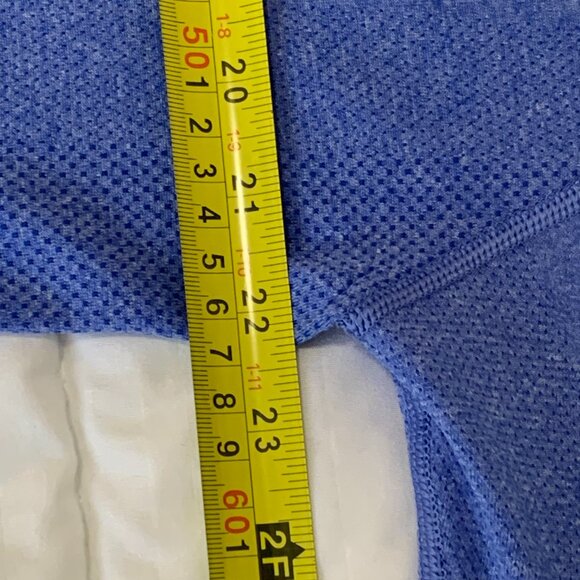 Lululemon Mens Workout Top - Picture 7 of 9